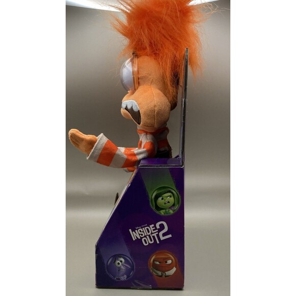 Just Play 45514 Disney and Pixar Inside Out 2 Shaking with Anxiety Feature Plush - Picture 5 of 6